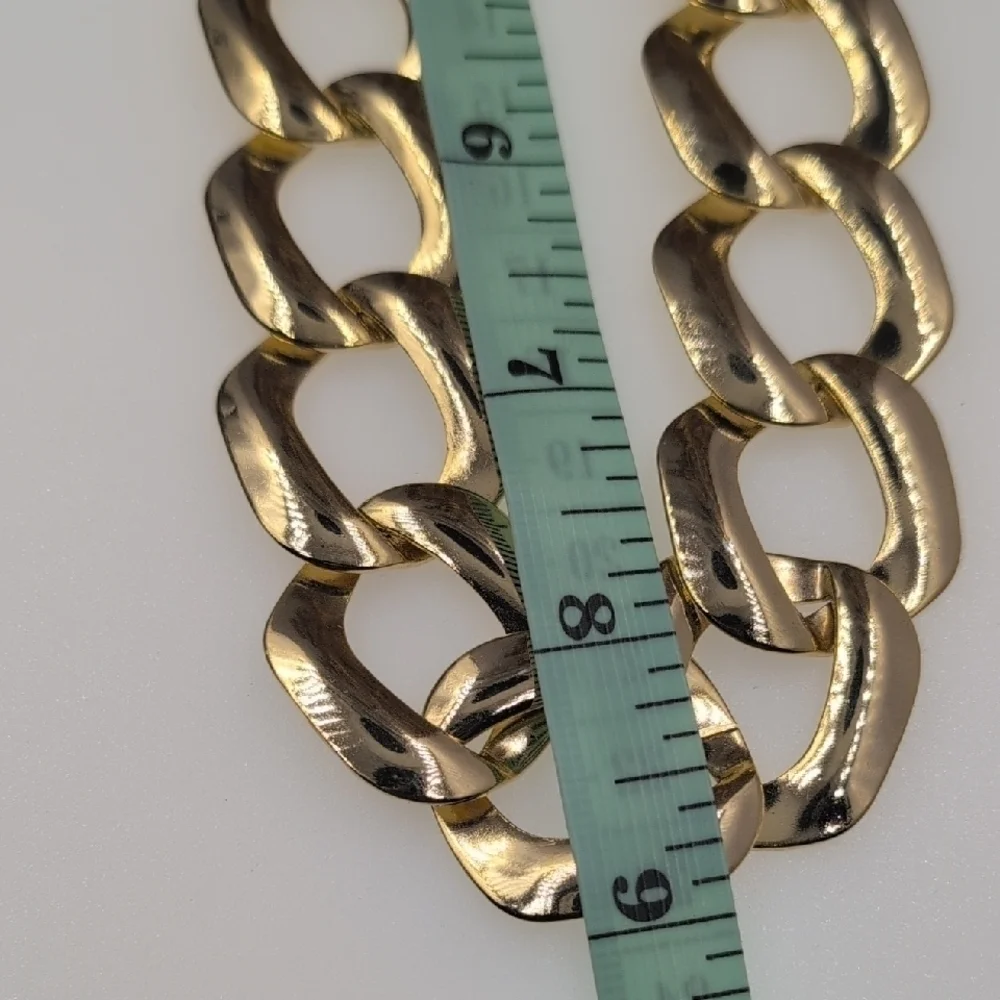 Boutique Goldtone Chain Link Necklace In Excellent Condition - Picture 4 of 6